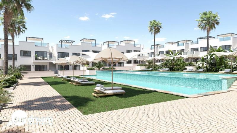 g_39804-6-9 BUNGALOW DE PLANTA ALTA CON 2 DORM. CON VISTAS A LA LAGUNA ROSA EN LOS BALCONES(TORREVIEJA)