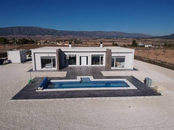 VILLA MODERNA EN UNA SOLA PLANTA DE 3 DORMITORIOS DE NUEVA CONSTRUCCIÓN EN PINOSO