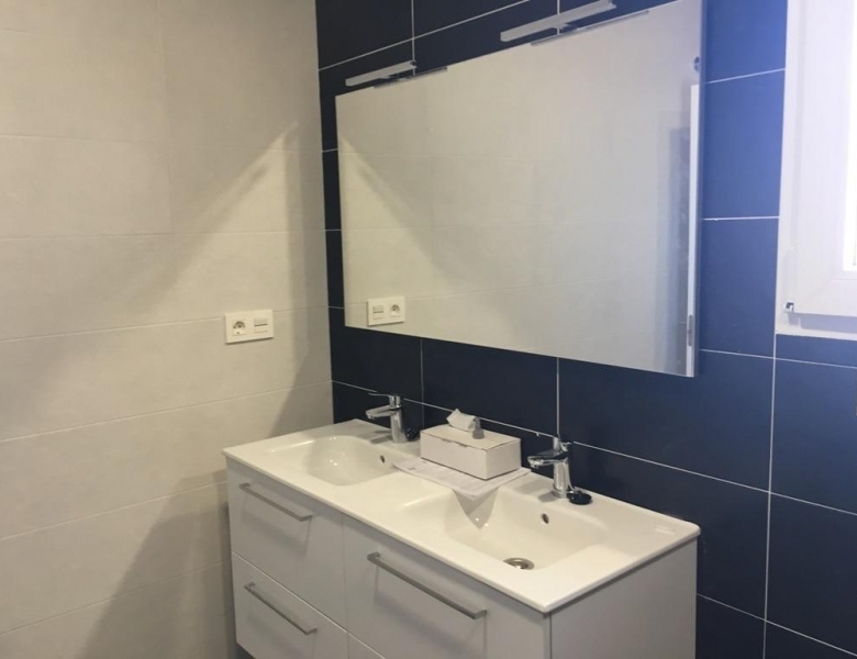 VILLA MODERNA EN UNA SOLA PLANTA DE 3 DORMITORIOS DE NUEVA CONSTRUCCIÓN EN PINOSO