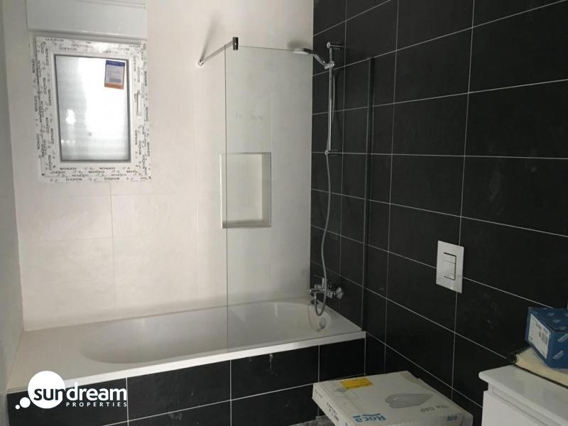 VILLA MODERNA EN UNA SOLA PLANTA DE 3 DORMITORIOS DE NUEVA CONSTRUCCIÓN EN PINOSO