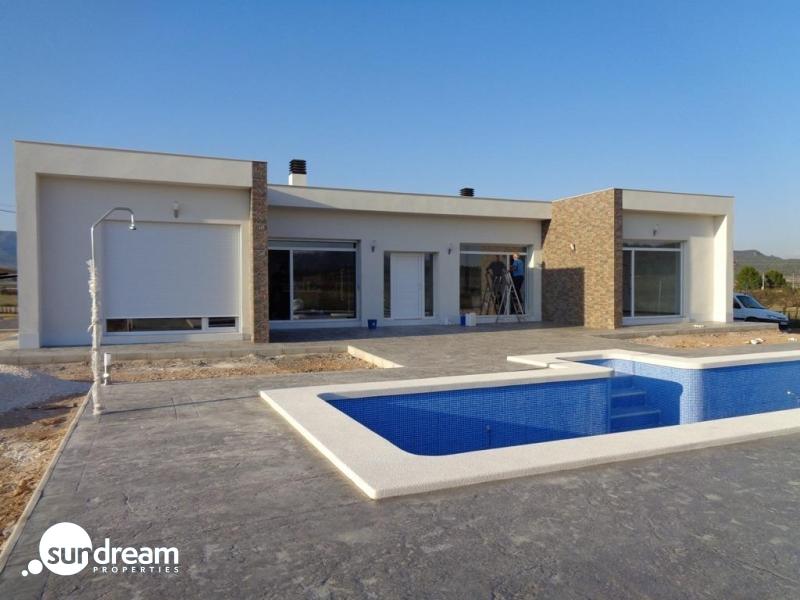 g_39826-15-16 VILLA MODERNA EN UNA SOLA PLANTA DE 3 DORMITORIOS DE NUEVA CONSTRUCCIÓN EN PINOSO