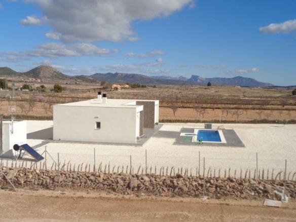 VILLA MODERNA EN UNA SOLA PLANTA DE 3 DORMITORIOS DE NUEVA CONSTRUCCIÓN EN PINOSO
