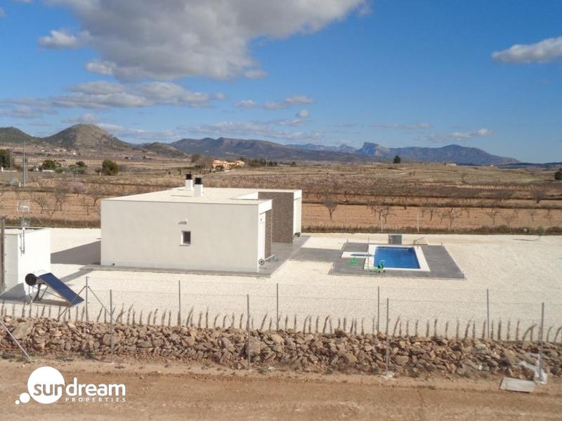g_39826-15-18 VILLA MODERNA EN UNA SOLA PLANTA DE 3 DORMITORIOS DE NUEVA CONSTRUCCIÓN EN PINOSO
