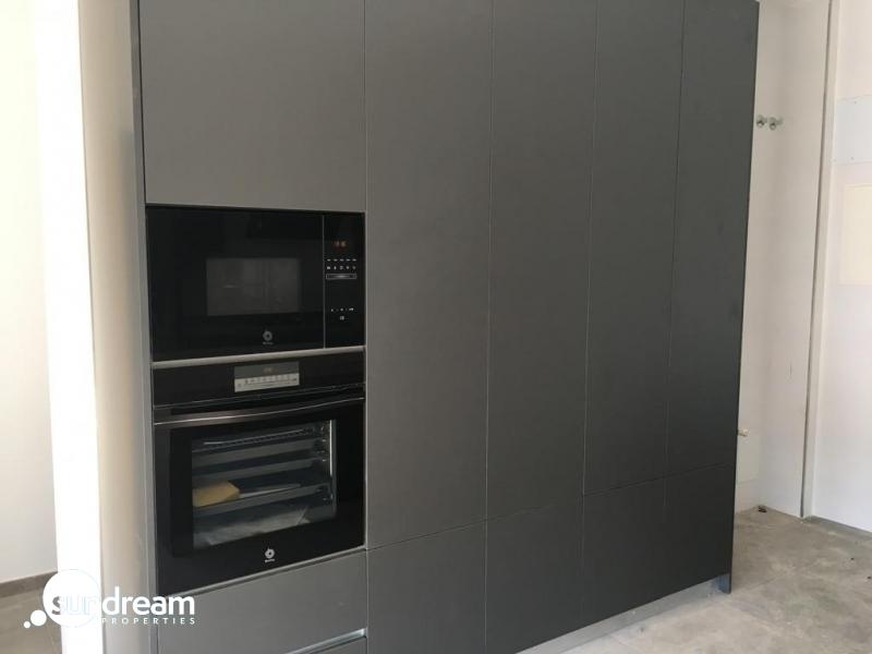 VILLA MODERNA EN UNA SOLA PLANTA DE 3 DORMITORIOS DE NUEVA CONSTRUCCIÓN EN PINOSO