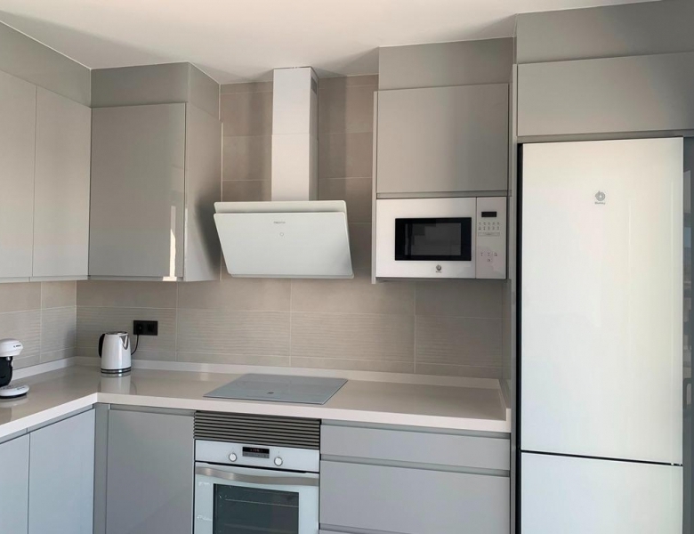 VILLA MODERNA DE 2 PLANTAS DE 4 DORMITORIOS DE NUEVA CONSTRUCCIÓN EN PINOSO