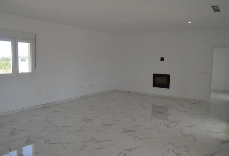 VILLA DE ESTILO TRADICIONAL DE NUEVA CONSTRUCCIÓN DE 4 DORMITORIOS EN PINOSO