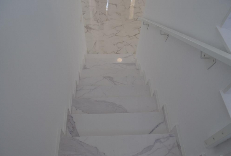 VILLA DE ESTILO TRADICIONAL DE NUEVA CONSTRUCCIÓN DE 4 DORMITORIOS EN PINOSO