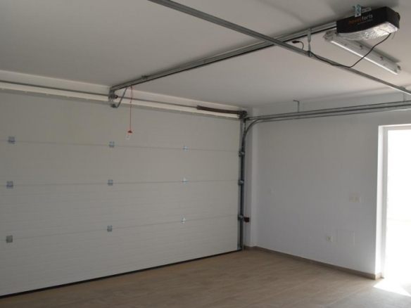 VILLA DE ESTILO TRADICIONAL DE NUEVA CONSTRUCCIÓN DE 4 DORMITORIOS EN PINOSO