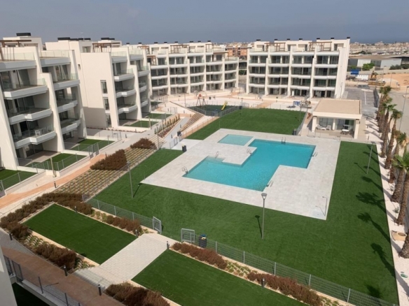ÁTICO DE NUEVA CONSTRUCCIÓN DE 2 DORMITORIOS EN VILLAMARTIN
