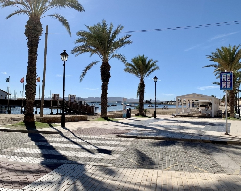 VILLA DE 3 DORMITORIOS DE NUEVA CONSTRUCCIÓN EN LOS ALCAZARES