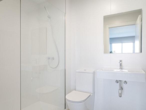 VILLA INDEPENDIENTE DE 4 DORM.CON PISCINA PRIVADA EN FINESTRAT.
