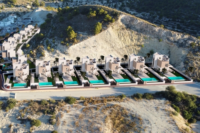 MAGNIFICA VILLA DE NUEVA CONSTRUCCIÓN DE 3 DORM.EN FINESTRAT