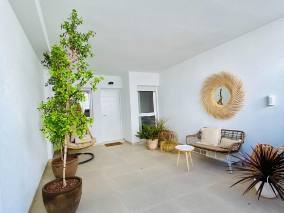 APARTAMENTO EN PLANTA BAJA DE 3 DORM. EN PILAR DE LA HORADADA