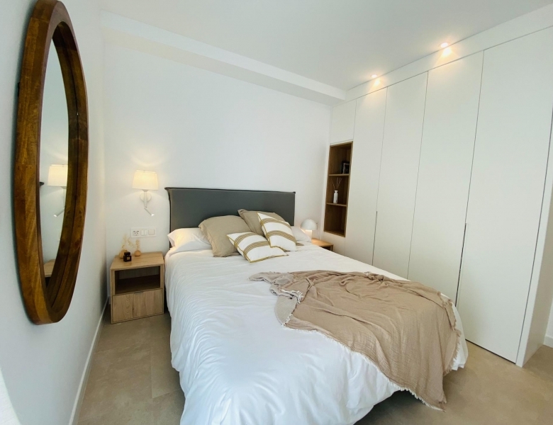 APARTAMENTO EN PLANTA BAJA DE 3 DORM. EN PILAR DE LA HORADADA