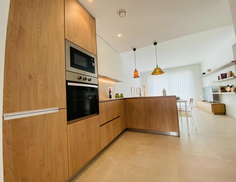 APARTAMENTO EN PLANTA BAJA DE 3 DORM. EN PILAR DE LA HORADADA