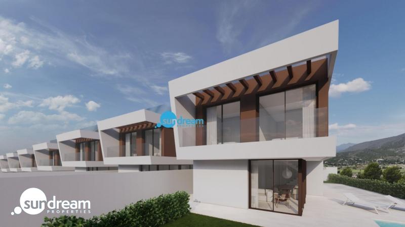 Chalet en venta con piscina privada en Finestrat