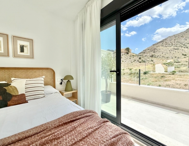 Adosados en venta en Cox con piscina comunitaria