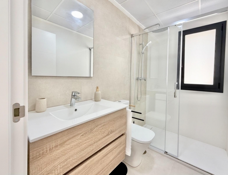 Adosados en venta en Cox con piscina comunitaria