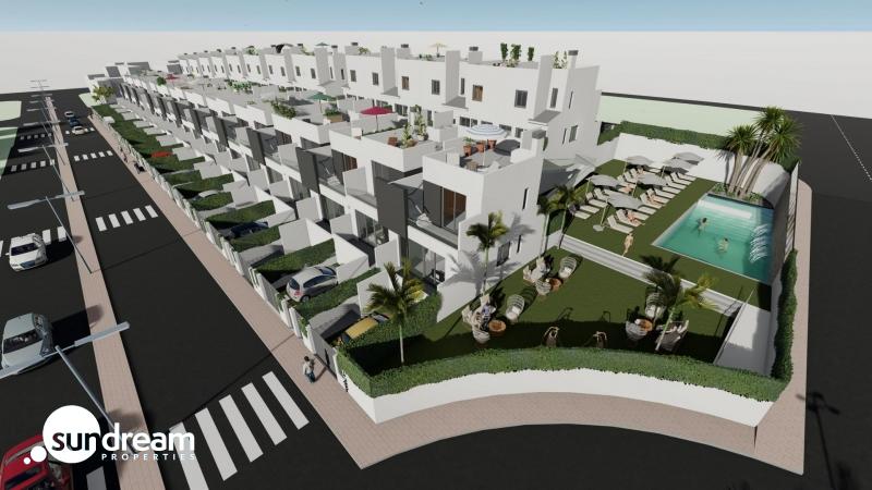Adosados en venta en Cox con piscina comunitaria