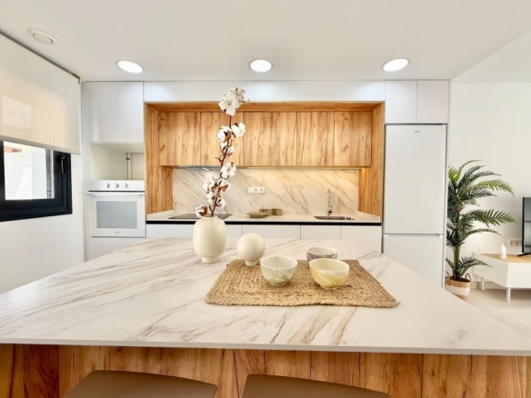 Adosados en venta en Cox con piscina comunitaria