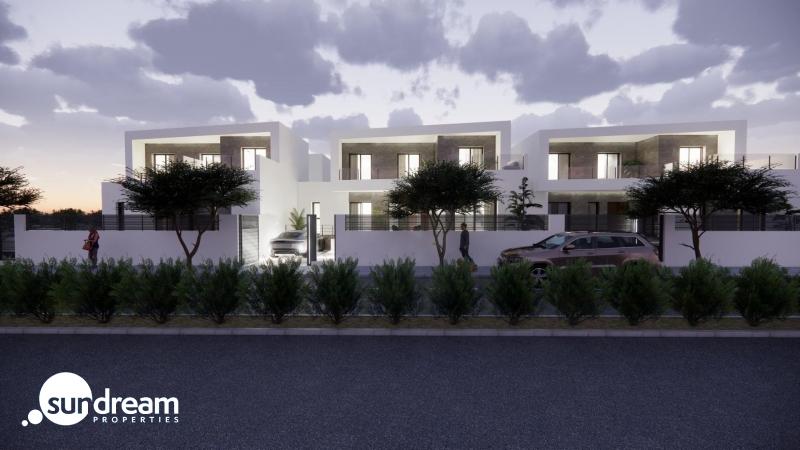 Chalet adosado a la venta con piscina privada en Dolores