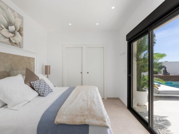 Villa a la venta con piscina privada en San Javier