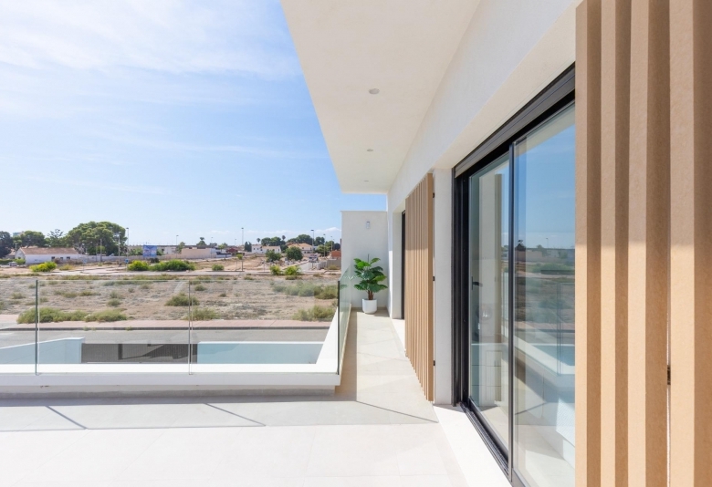 Villa a la venta con piscina privada en San Javier