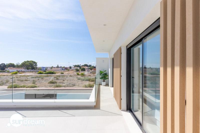 g_40000-11-28 Villa a la venta con piscina privada en San Javier