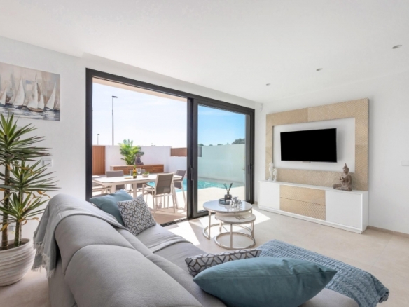 Villa a la venta con piscina privada en San Javier