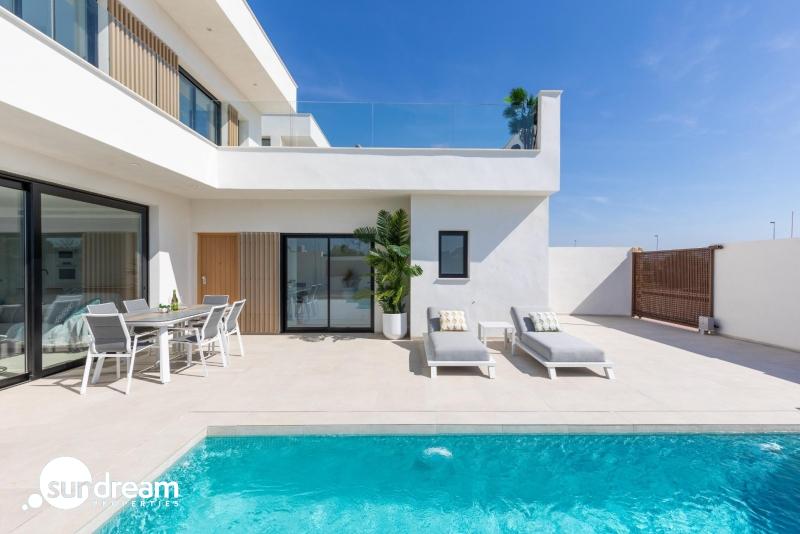 g_40000-11-39 Villa a la venta con piscina privada en San Javier