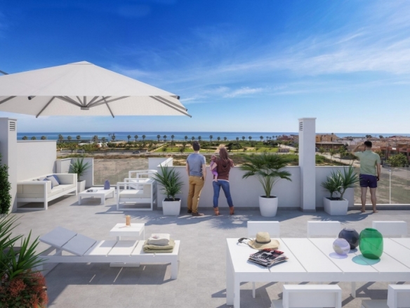 Vivienda adosada de 3 dormitorios a pocos metros de la Playa de Las Higuericas(Torre de la Horadada)
