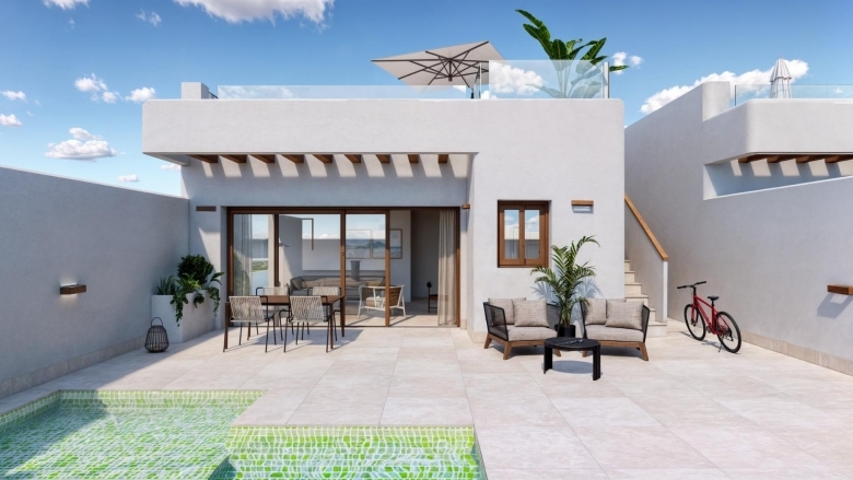 Villa de 2 dormitorios a la venta con piscina privada en Torre-Pacheco, Murcia