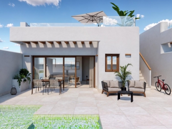 Villa de 3 dormitorios a la venta con piscina privada en Torre-Pacheco, Murcia