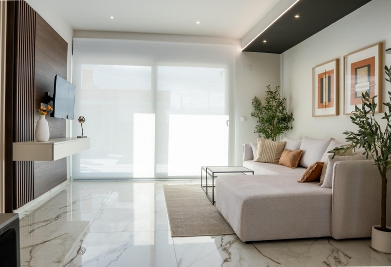 Chalet independiente en una sola planta con 3 dormitorios a la venta en Ciudad Quesada(Alicante)