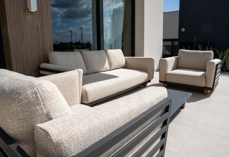 Chalet independiente en una sola planta con piscina privada a la venta en Ciudad Quesada(Alicante).