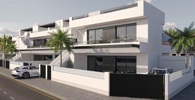 Bungalow de planta alta de 3 dormitorios con solarium y piscina privada en San pedro del Pinatar