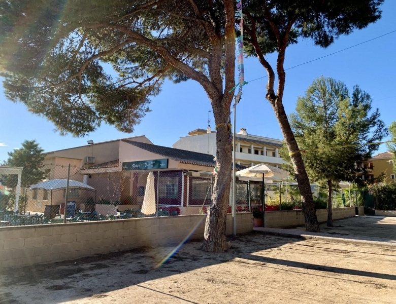 Bungalow de planta baja de 3 dormitorios a la venta en Roda Golf.