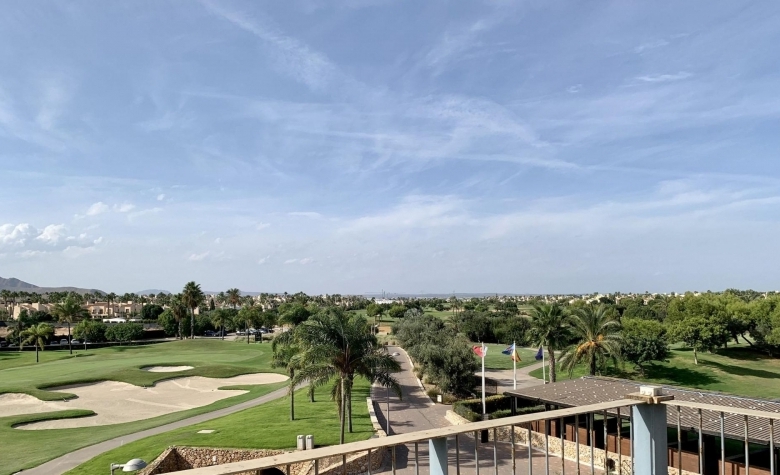 Bungalow de planta baja de 3 dormitorios a la venta en Roda Golf.