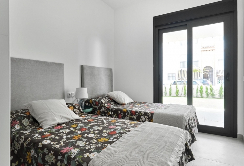 Bungalow de planta baja a la venta cerca del mar en La Veleta(Torrevieja)