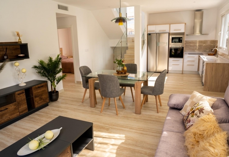 Villa de 5 dormitorios a la venta con estupendas vistas al campo de Golf