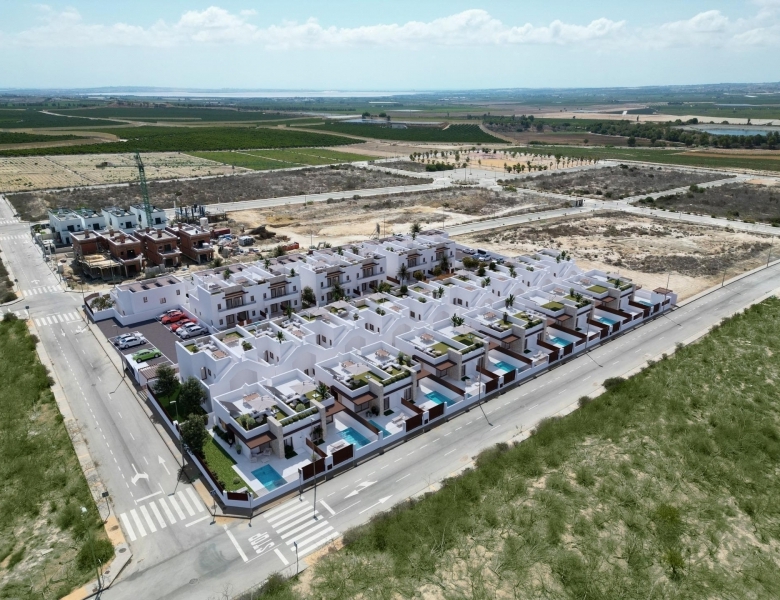 Vivienda pareada de 2 dormitorios de nueva construcción en Golf Resort, Orihuela
