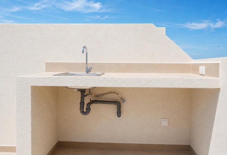 Adosado moderno con solarium privado a la venta en Dolores