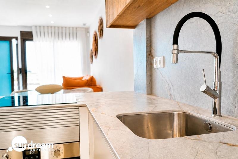 g_40107-24-18 Adosado moderno con solarium privado a la venta en Dolores
