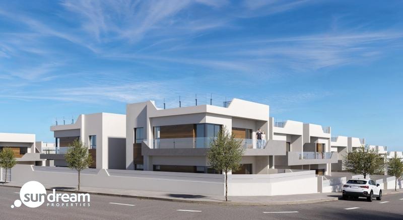 Bungalow de planta alta de 2 dormitorios con solarium privado a la venta en San Miguel de Salinas