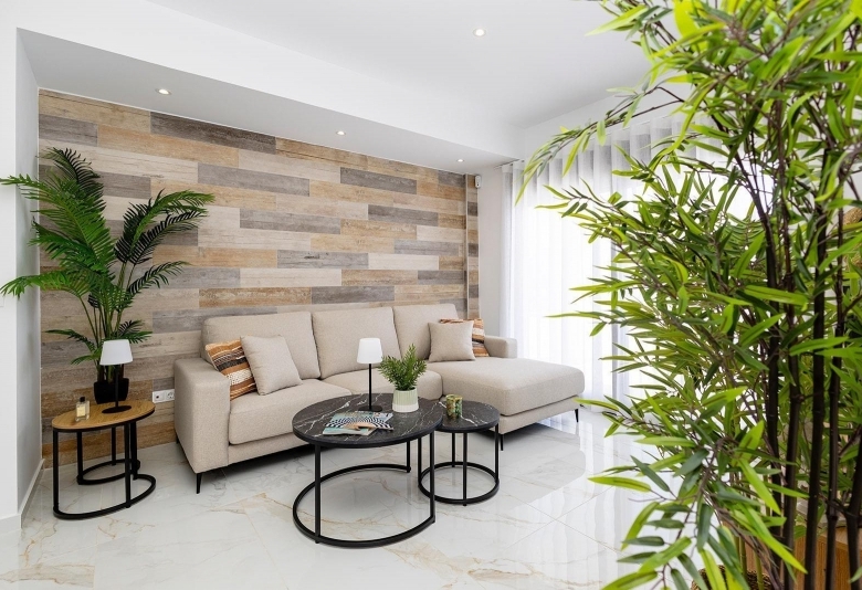Villa de nueva construcción con piscina privada y vistas al mar en Polop