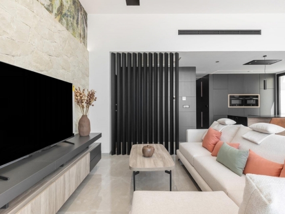 Chalet de una planta con 3 dormitorios y piscina privada en Torrevieja