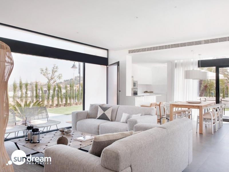 Villa de nueva construcción con 3 dormitorios en venta en La Manga Club
