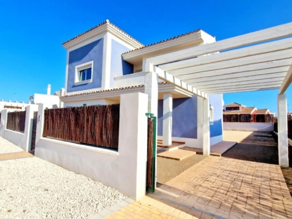 Villa de 3 dormitorios con solarium y amplia parcela en Lorca(Murcia)