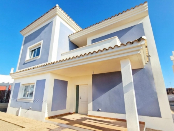 Villa de 3 dormitorios con solarium y amplia parcela en Lorca(Murcia)