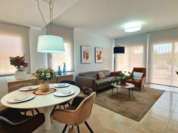 Villa de 3 dormitorios con solarium y amplia parcela en Lorca(Murcia)